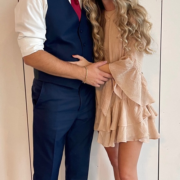 ❌sold❌ Princess polly tan dress - Picture 3 of 4